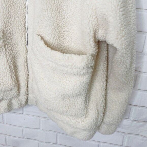 I. AM. GIA Teddy Pixie Coat Cream - Picture 11 of 16